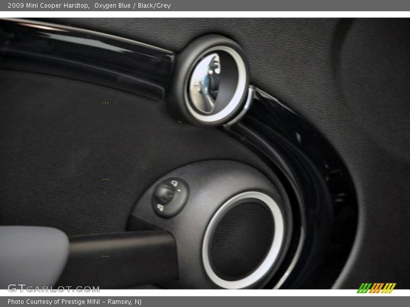 Oxygen Blue / Black/Grey 2009 Mini Cooper Hardtop