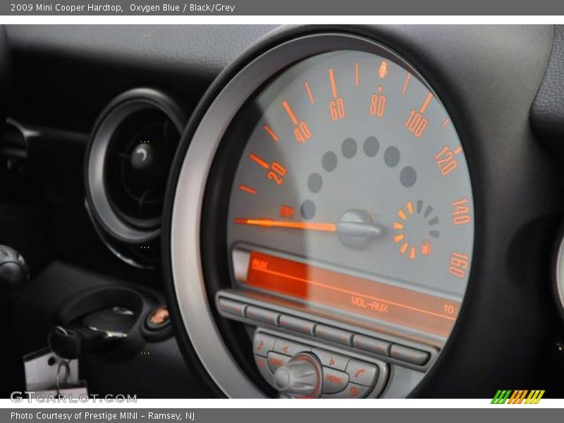 Oxygen Blue / Black/Grey 2009 Mini Cooper Hardtop