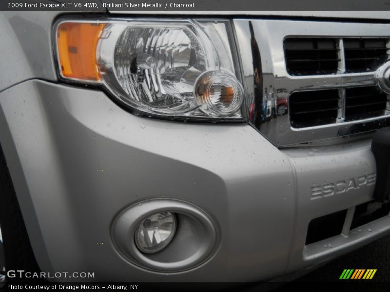 Brilliant Silver Metallic / Charcoal 2009 Ford Escape XLT V6 4WD