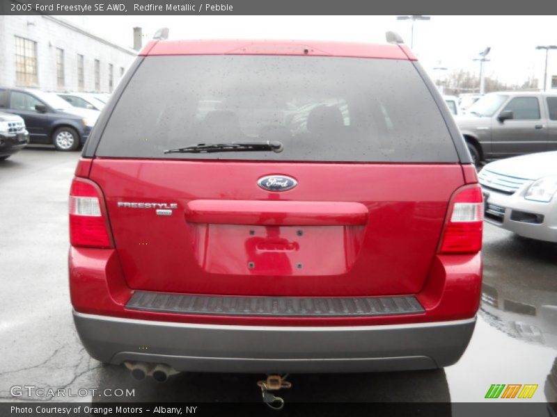 Redfire Metallic / Pebble 2005 Ford Freestyle SE AWD