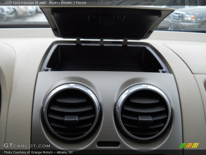 Redfire Metallic / Pebble 2005 Ford Freestyle SE AWD