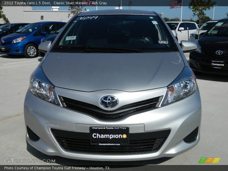 Classic Silver Metallic / Ash Gray 2012 Toyota Yaris L 5 Door