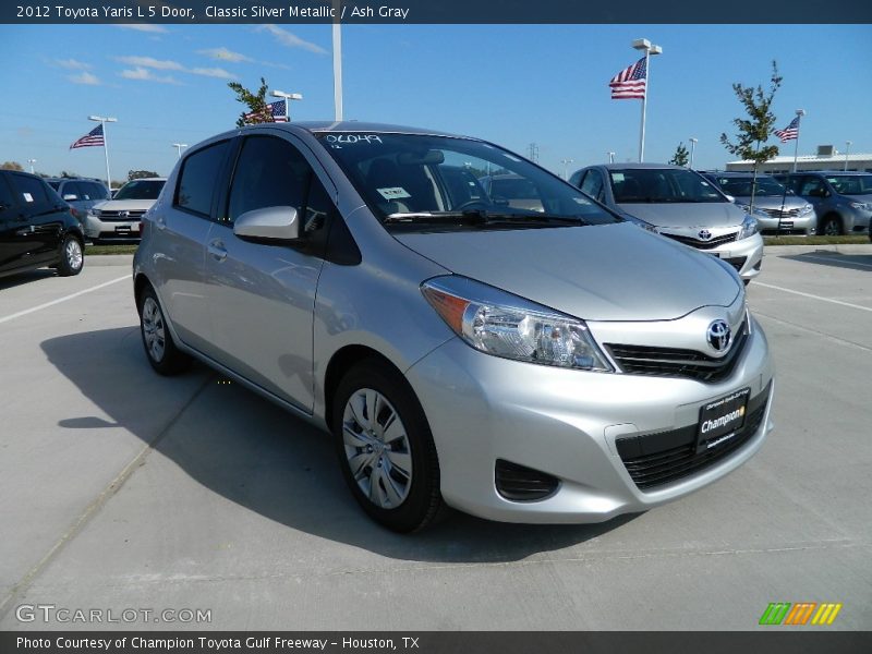 Classic Silver Metallic / Ash Gray 2012 Toyota Yaris L 5 Door