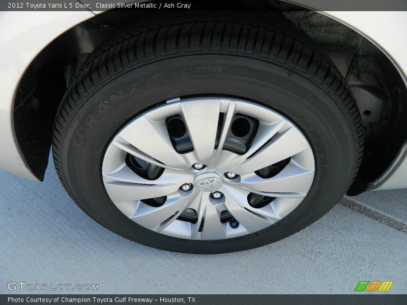 Classic Silver Metallic / Ash Gray 2012 Toyota Yaris L 5 Door