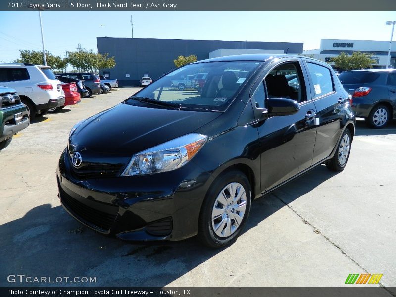 Black Sand Pearl / Ash Gray 2012 Toyota Yaris LE 5 Door