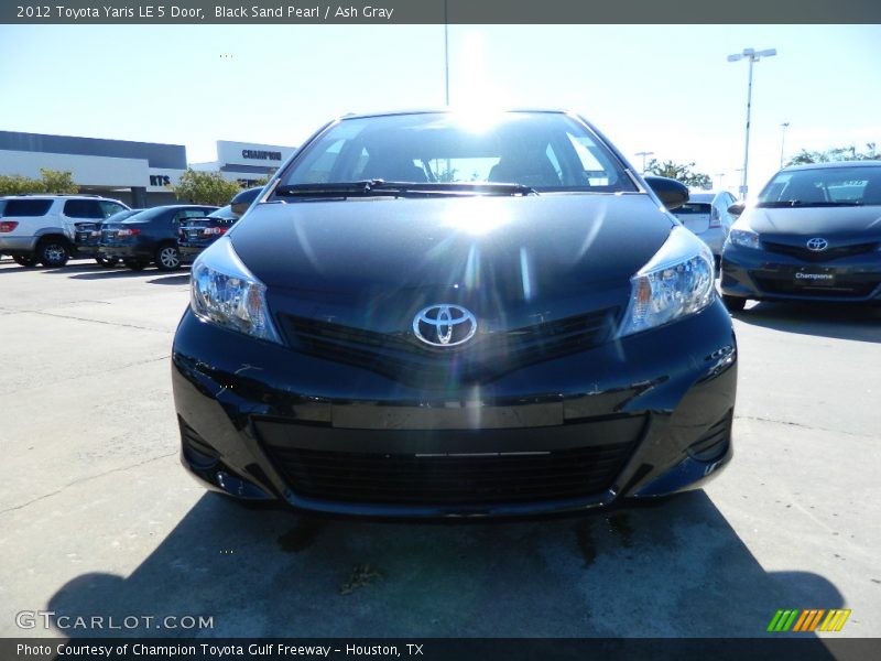 Black Sand Pearl / Ash Gray 2012 Toyota Yaris LE 5 Door