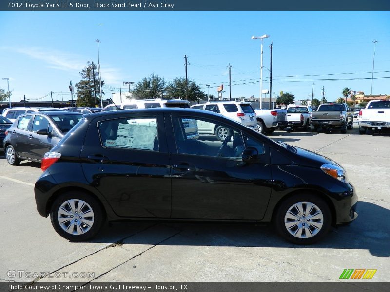 Black Sand Pearl / Ash Gray 2012 Toyota Yaris LE 5 Door