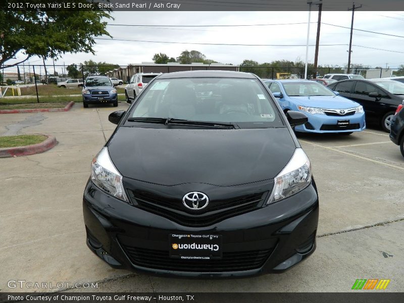 Black Sand Pearl / Ash Gray 2012 Toyota Yaris LE 5 Door