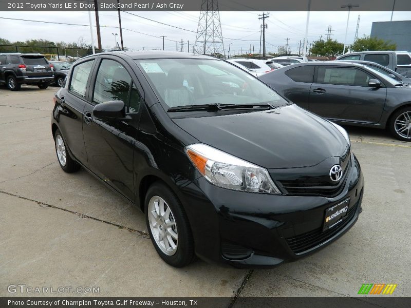 Black Sand Pearl / Ash Gray 2012 Toyota Yaris LE 5 Door