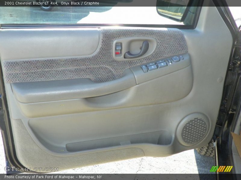 Onyx Black / Graphite 2001 Chevrolet Blazer LT 4x4