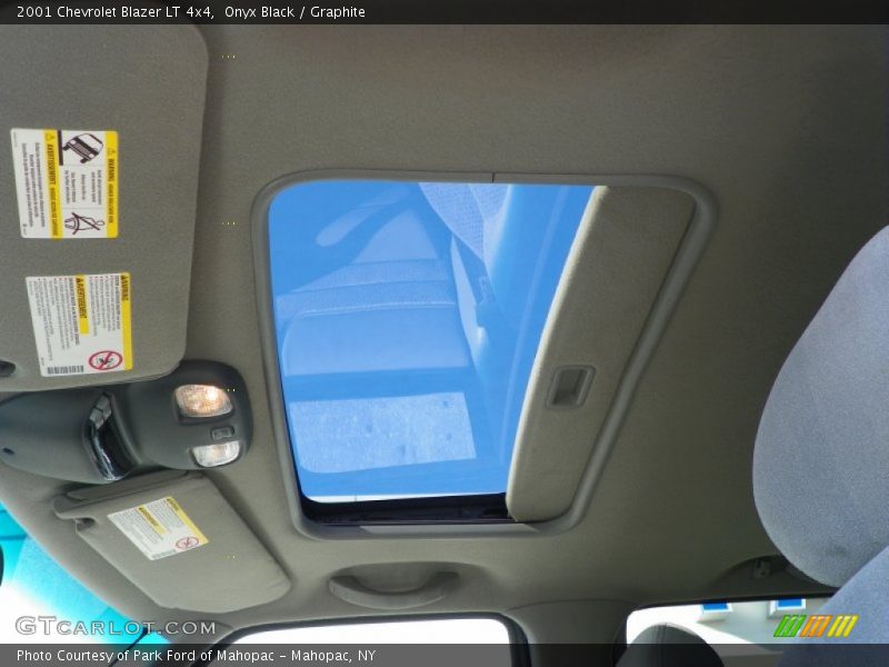 Onyx Black / Graphite 2001 Chevrolet Blazer LT 4x4