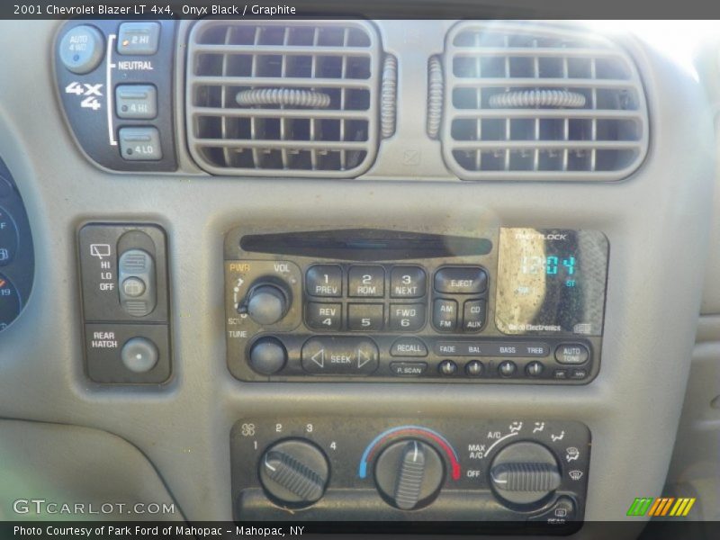 Onyx Black / Graphite 2001 Chevrolet Blazer LT 4x4