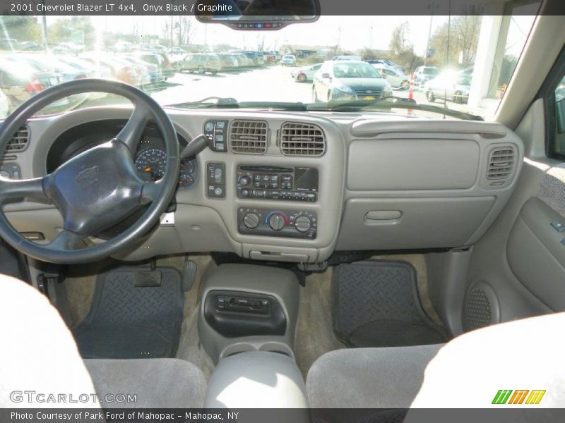 Onyx Black / Graphite 2001 Chevrolet Blazer LT 4x4