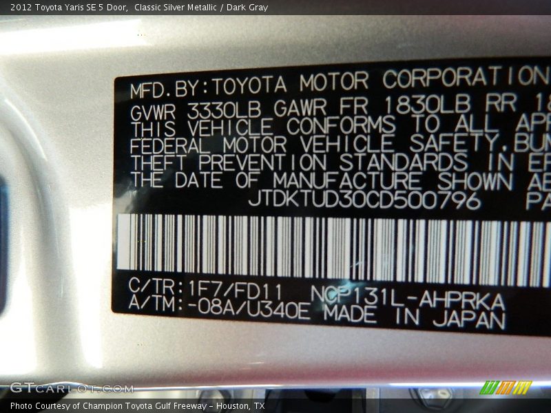 Classic Silver Metallic / Dark Gray 2012 Toyota Yaris SE 5 Door