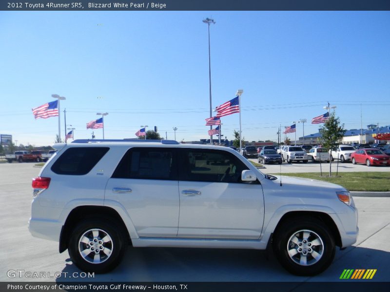 Blizzard White Pearl / Beige 2012 Toyota 4Runner SR5