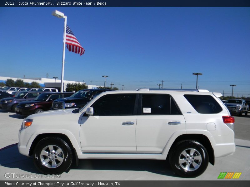 Blizzard White Pearl / Beige 2012 Toyota 4Runner SR5