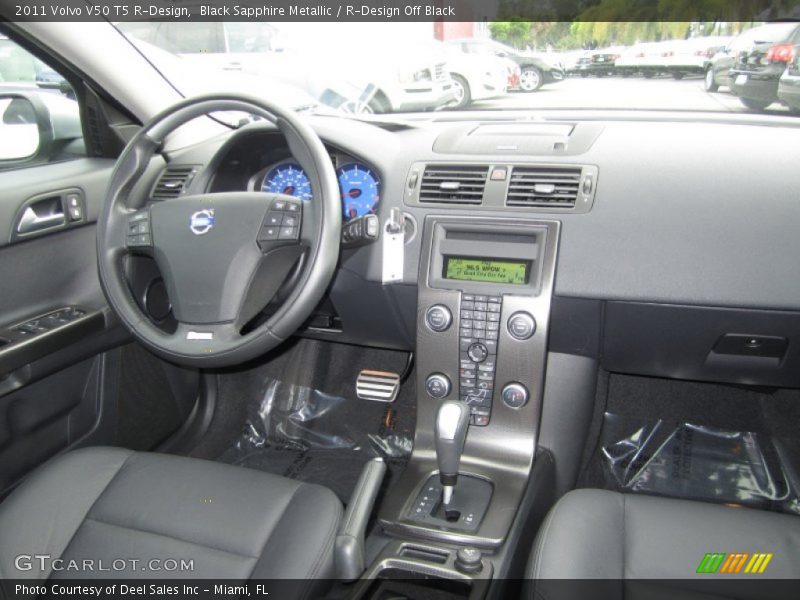 Dashboard of 2011 V50 T5 R-Design