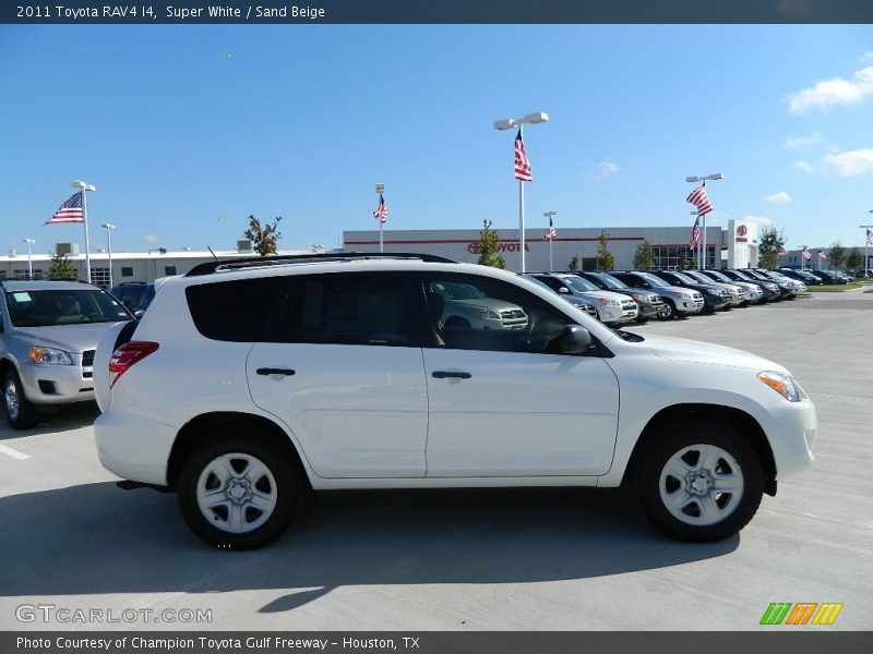 Super White / Sand Beige 2011 Toyota RAV4 I4