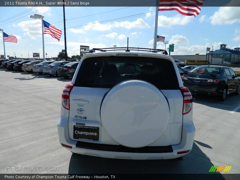 Super White / Sand Beige 2011 Toyota RAV4 I4