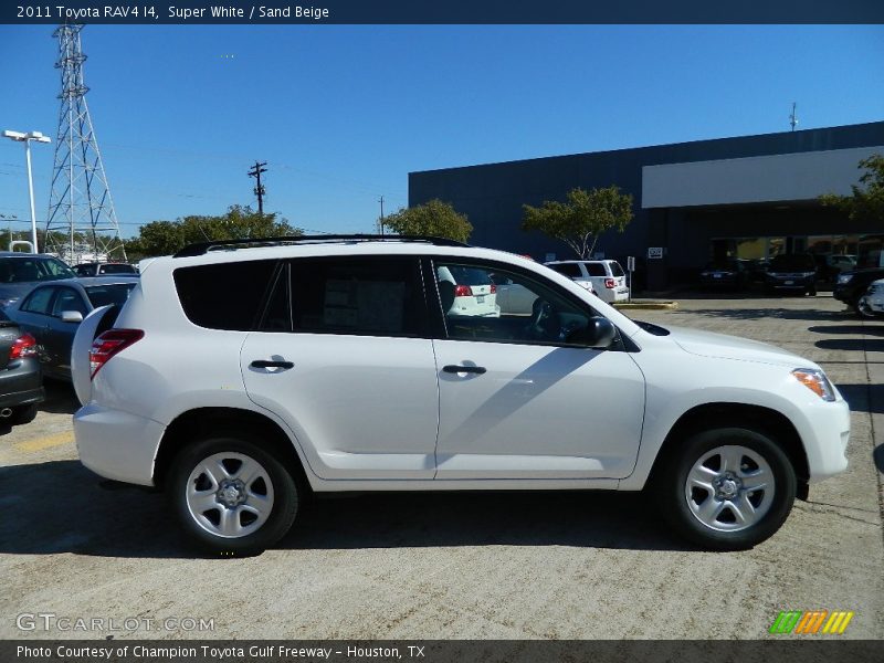 Super White / Sand Beige 2011 Toyota RAV4 I4