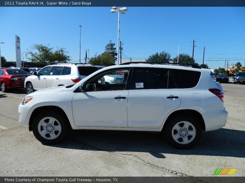 Super White / Sand Beige 2011 Toyota RAV4 I4
