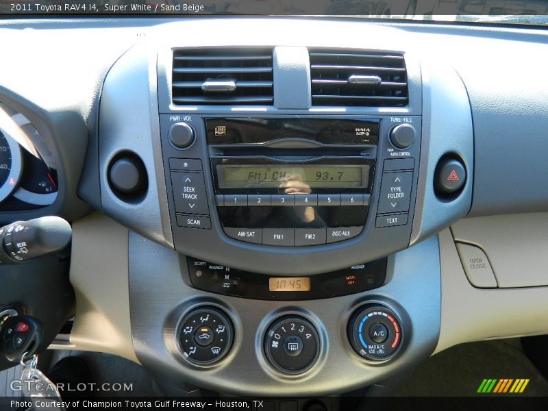 Super White / Sand Beige 2011 Toyota RAV4 I4