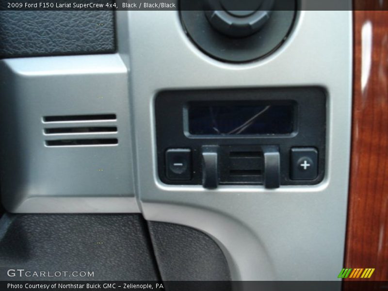 Black / Black/Black 2009 Ford F150 Lariat SuperCrew 4x4