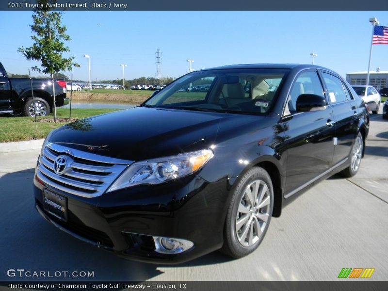 Black / Ivory 2011 Toyota Avalon Limited