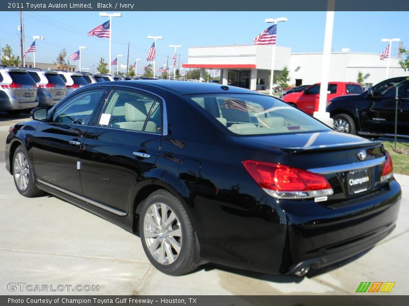 Black / Ivory 2011 Toyota Avalon Limited