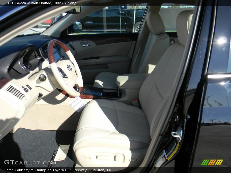 Black / Ivory 2011 Toyota Avalon Limited