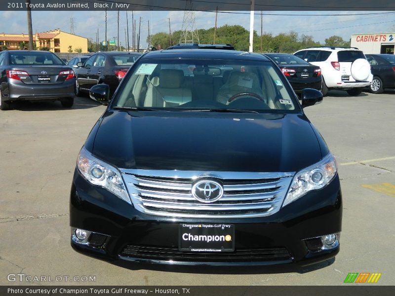 Black / Ivory 2011 Toyota Avalon Limited