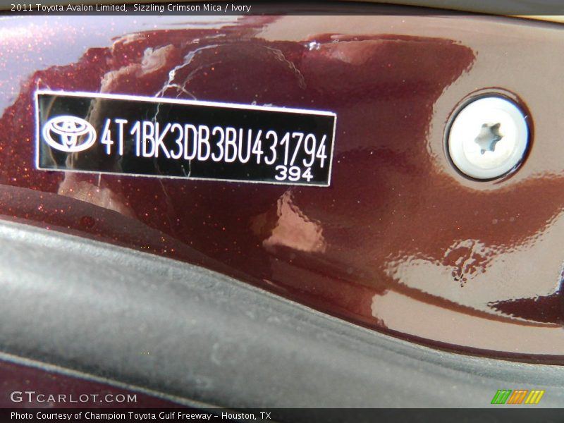 Sizzling Crimson Mica / Ivory 2011 Toyota Avalon Limited