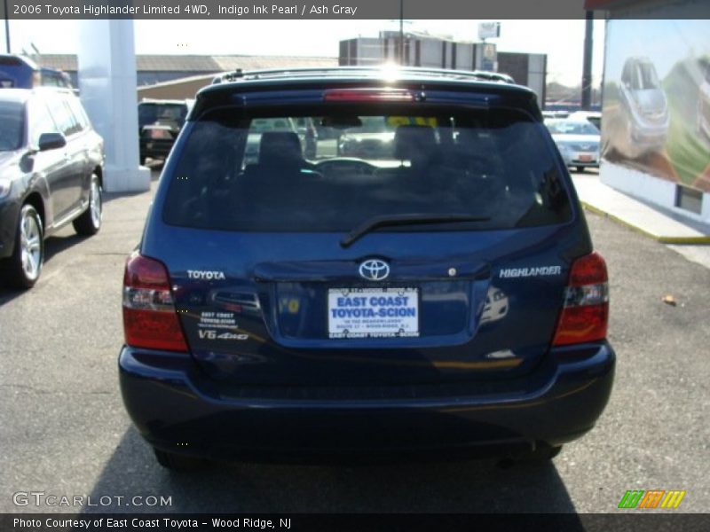 Indigo Ink Pearl / Ash Gray 2006 Toyota Highlander Limited 4WD