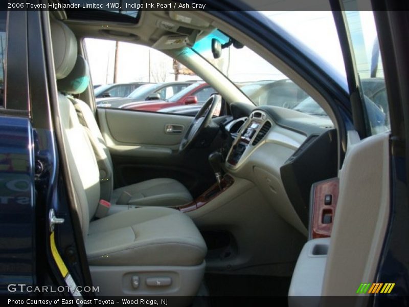 Indigo Ink Pearl / Ash Gray 2006 Toyota Highlander Limited 4WD