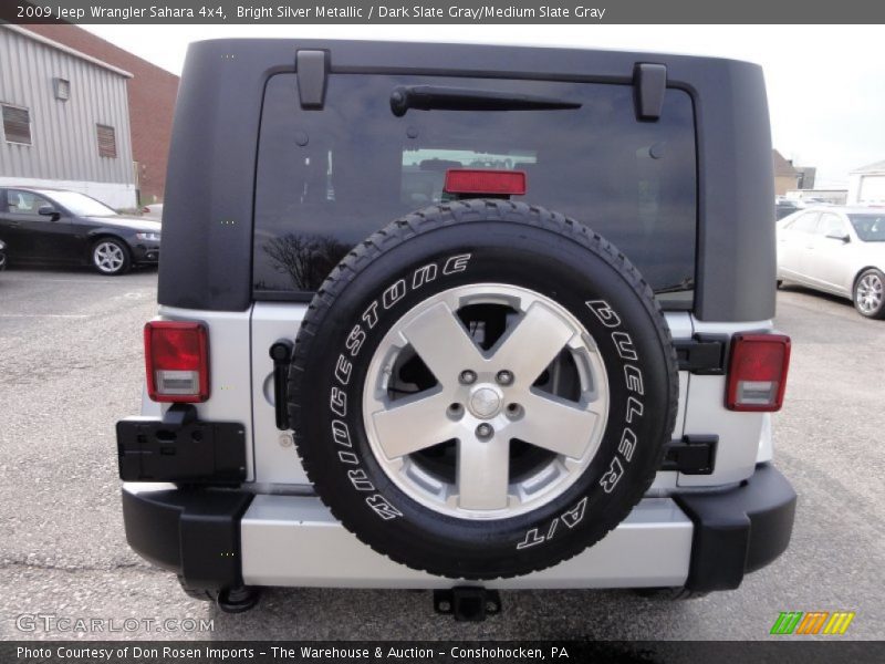 Bright Silver Metallic / Dark Slate Gray/Medium Slate Gray 2009 Jeep Wrangler Sahara 4x4