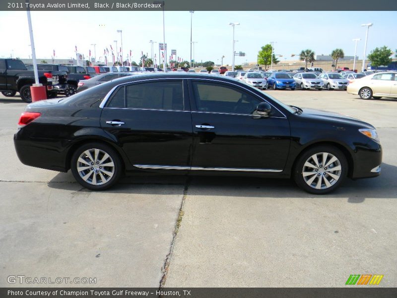 Black / Black/Bordeaux 2011 Toyota Avalon Limited