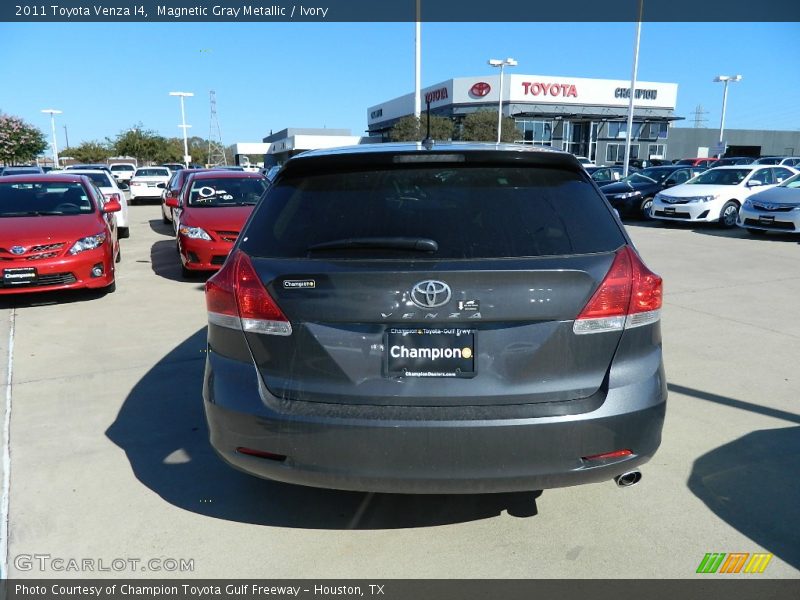 Magnetic Gray Metallic / Ivory 2011 Toyota Venza I4