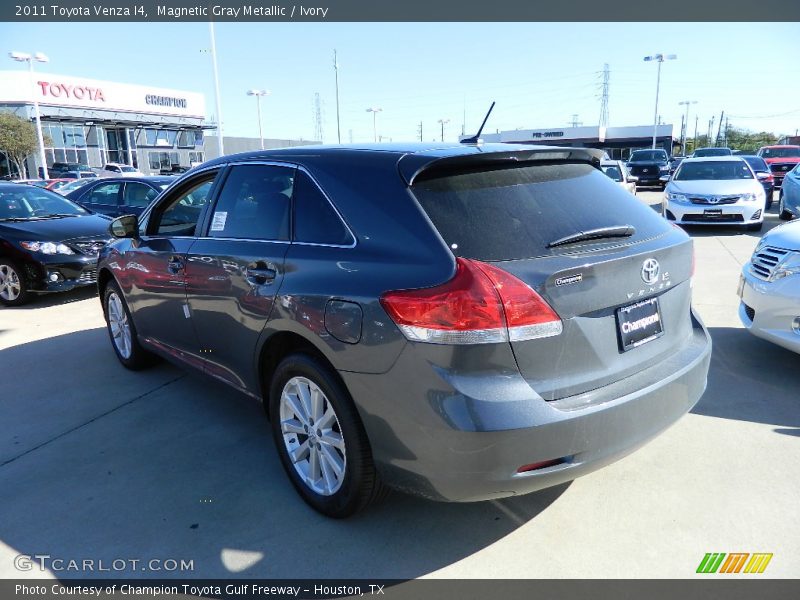 Magnetic Gray Metallic / Ivory 2011 Toyota Venza I4