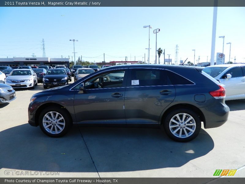 Magnetic Gray Metallic / Ivory 2011 Toyota Venza I4