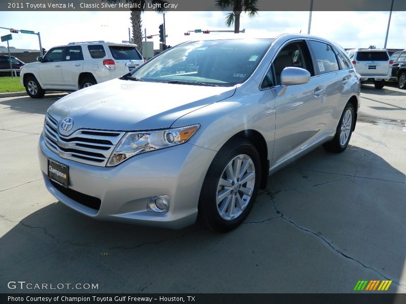 Classic Silver Metallic / Light Gray 2011 Toyota Venza I4