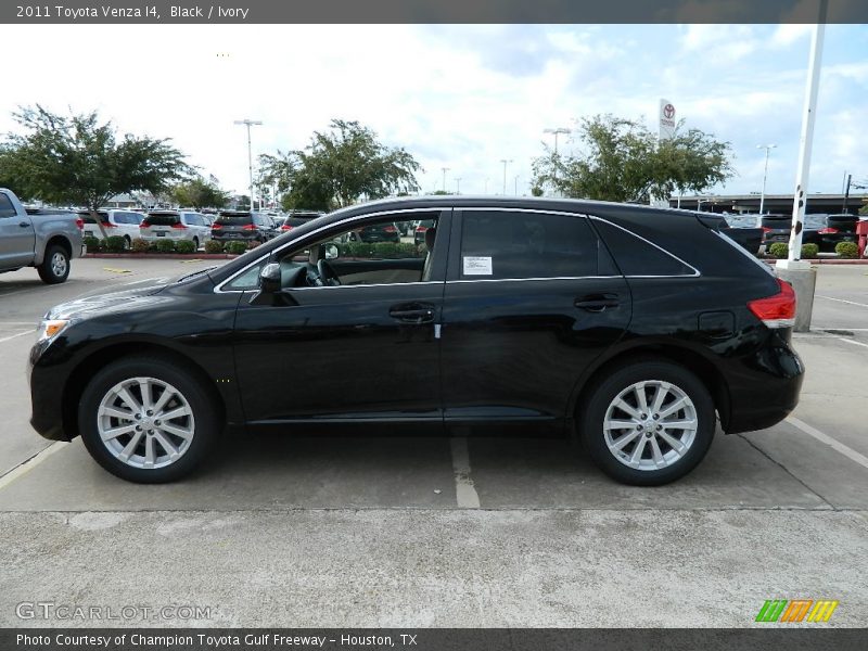Black / Ivory 2011 Toyota Venza I4