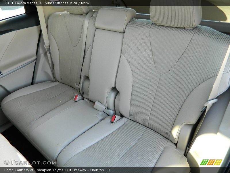 Sunset Bronze Mica / Ivory 2011 Toyota Venza I4