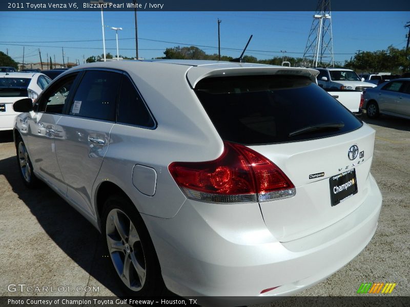 Blizzard Pearl White / Ivory 2011 Toyota Venza V6