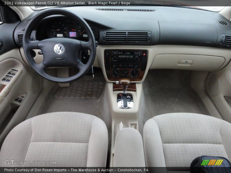 Dashboard of 2001 Passat GLS V6 4Motion Sedan