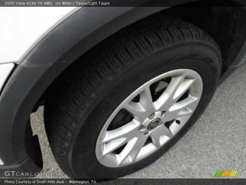 Ice White / Taupe/Light Taupe 2005 Volvo XC90 T6 AWD