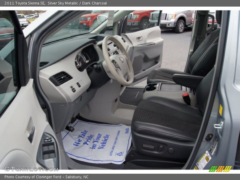 Silver Sky Metallic / Dark Charcoal 2011 Toyota Sienna SE