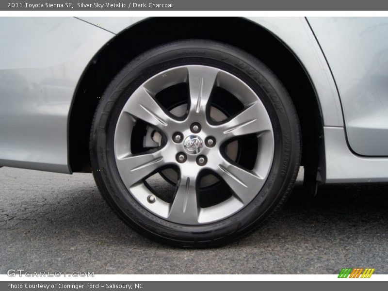 Silver Sky Metallic / Dark Charcoal 2011 Toyota Sienna SE