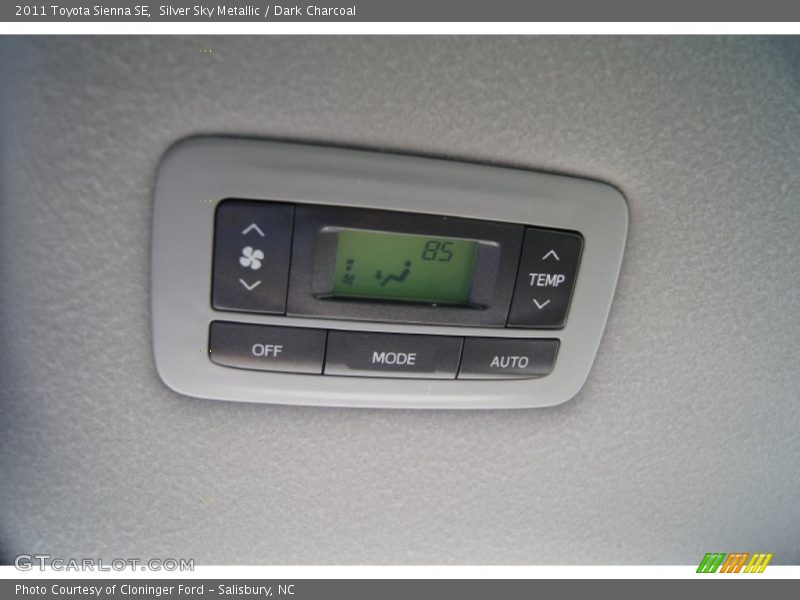Silver Sky Metallic / Dark Charcoal 2011 Toyota Sienna SE