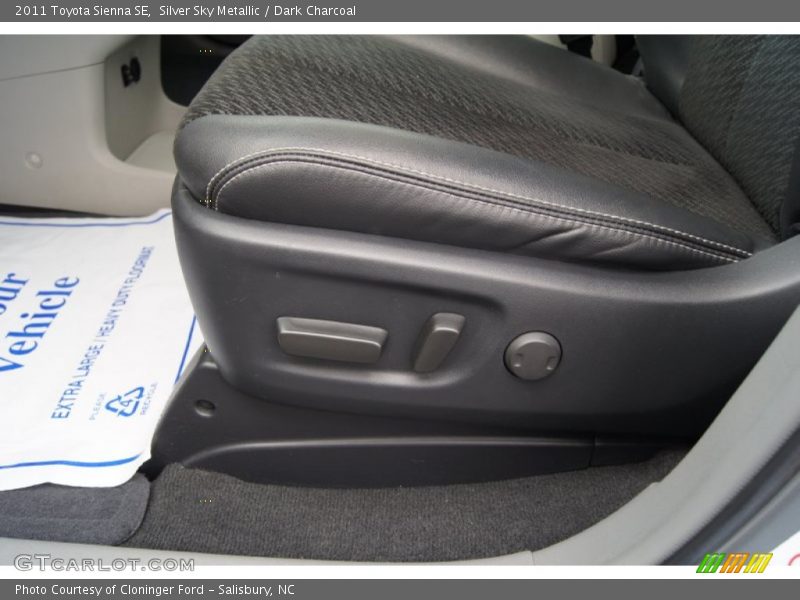 Silver Sky Metallic / Dark Charcoal 2011 Toyota Sienna SE