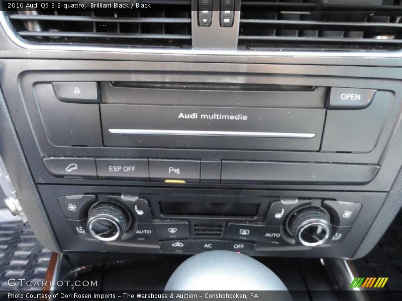 Brilliant Black / Black 2010 Audi Q5 3.2 quattro